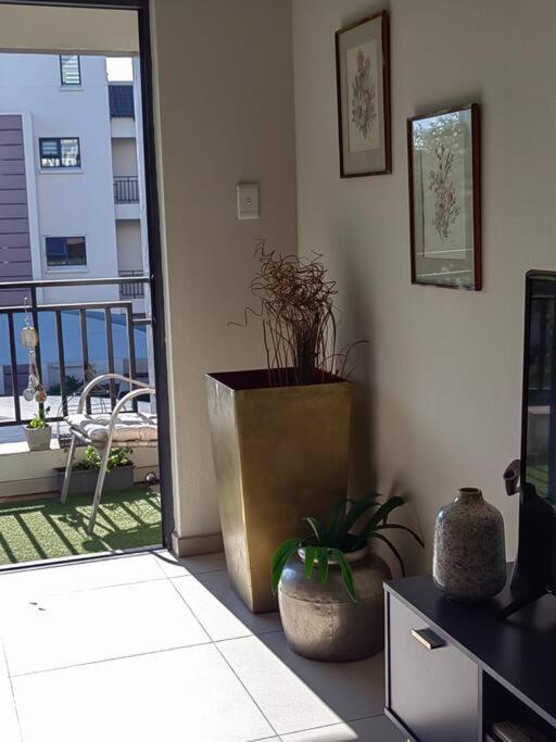 Classy And Cosy Apt - Dainfern Sandton Eksteriør bilde